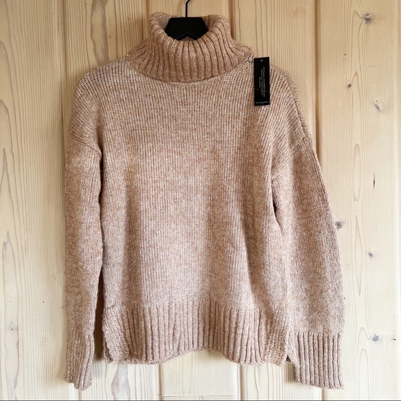 NWT Banana Republic Cozy Oversized Turtleneck Camel Sweater Size XS - Picture 2 of 7